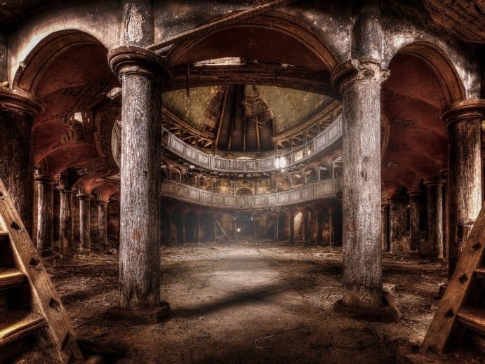 Kirche Zeliszow in Polen - Urbexplorer Fototour