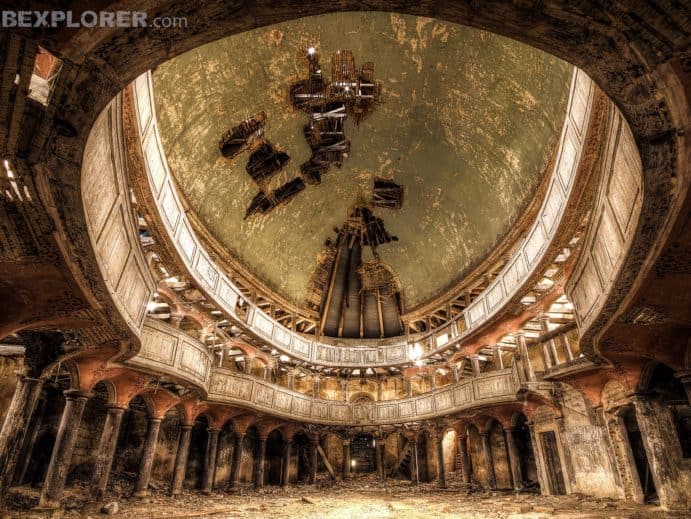 Fototour Niederschlesien: Die Auferstehung der Perle von Żeliszów Perle - Kirche in Zeliszow in Polen