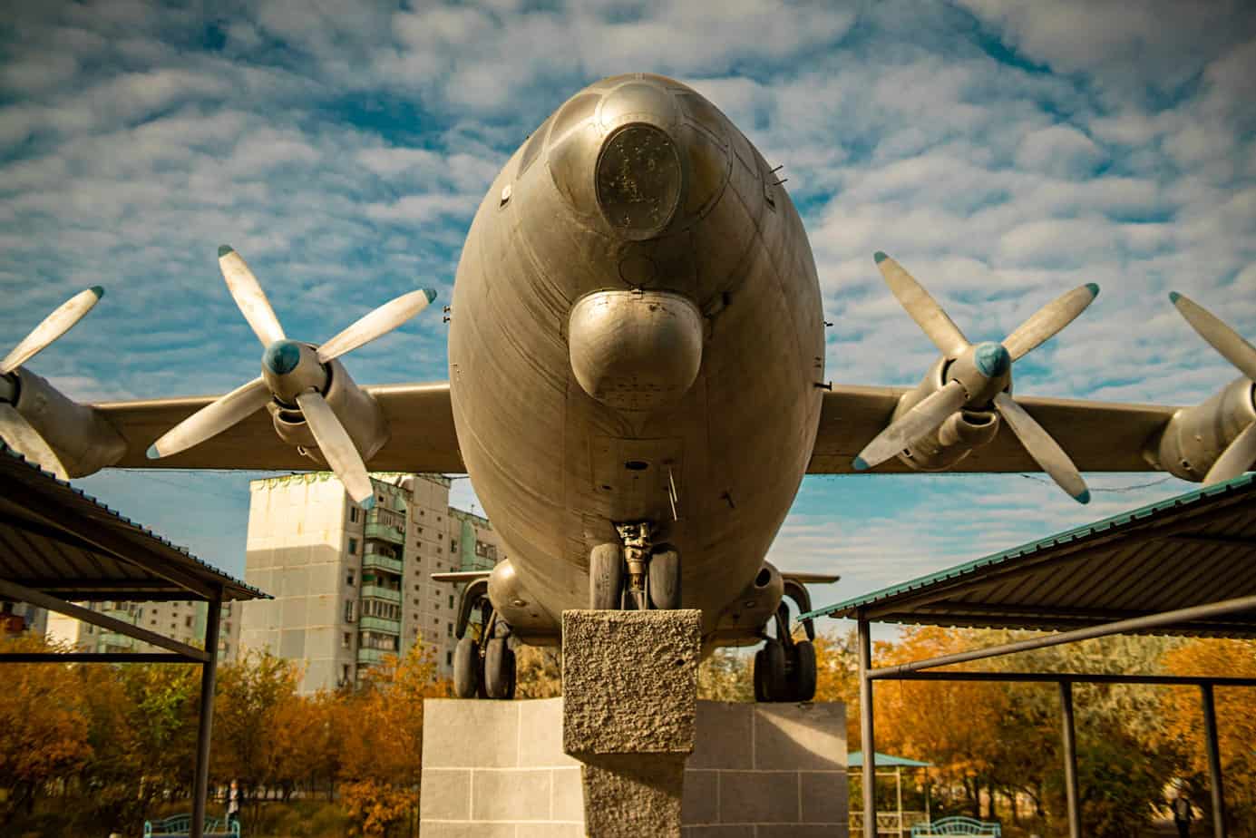 Bajkonur Stadt in Kasachstan - Flugzeug-Denkmal