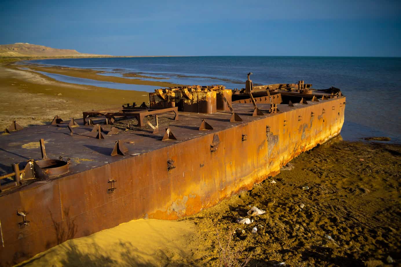 Schiffswrack am Aralsee in Kasachstan