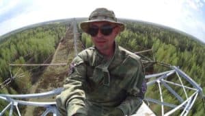 Wie wir bereits berichtet haben ist am Abend des 27. November der weißrussische Stalker, Dimitrij Szkinder auf dem Gelände der Duga 3 Radarstation aus einer Höhe von 15 Metern in die Tiefe gestürzt und tödlich verunglückt. Der Tod des 33-jährigen Mannes wird höchstwahrscheinlich negative Konsequenzen nach sich ziehen.