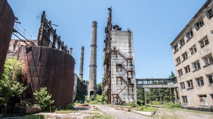 Alte Industrieanlagen Abchasien