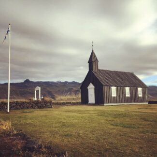 Kirche in Budir in Island