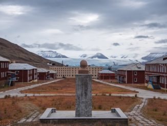 Lenindenkmal Pyramiden Spitzbergen Foto Izabela Winter