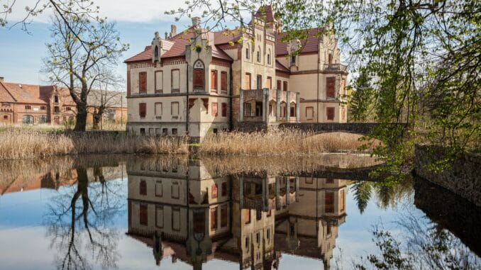 Das Wasserschloss auf dem Land