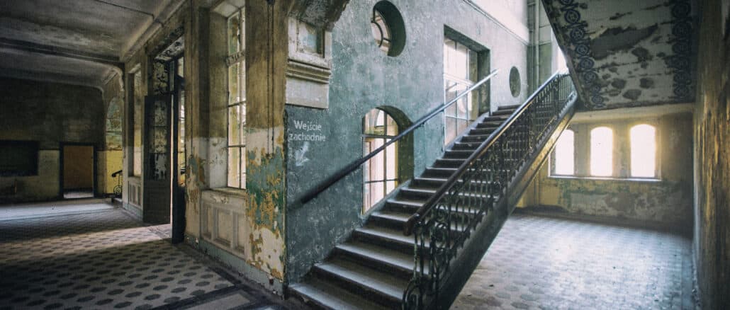 Die Beelitz-Heilstätten waren einst eine Vorzeige-Klinik, heute sind sie ein Magnet für Lost-Places- und Horror-Fans.