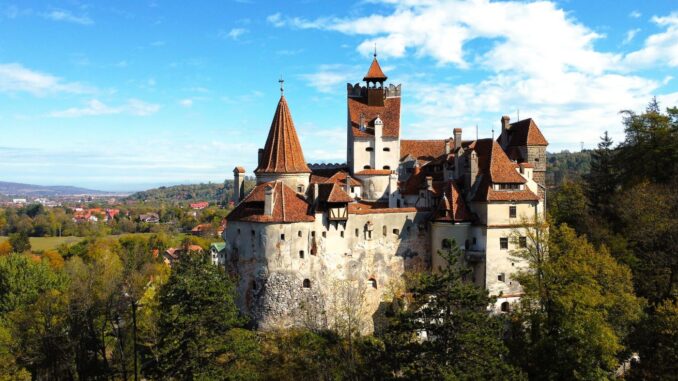 Fotoreise mit Dracula: Das Schloss Bran und Transsilvanien Schloss Bran trohnt auf einem Berg