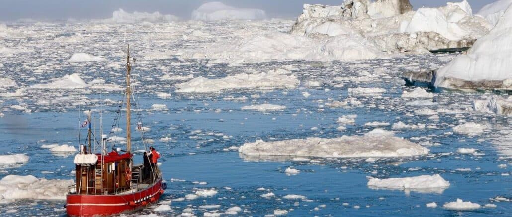 Mächtige Eisberge in Grönland