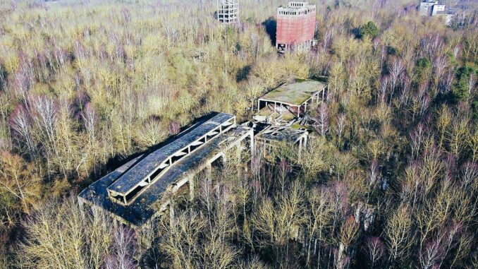 Treibstoff für den Sieg: Die gigantischen Ruinen der Hydrierwerke Pölitz Fabrik-Police-Hydrierwerke-Drohne